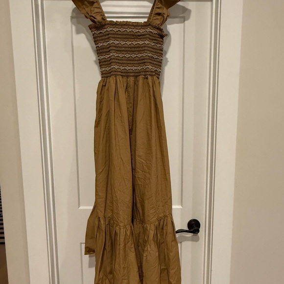 Cara Cara Beige Ruffle Midi Dress Ruby Khaki Mix Flutter Sleeve Dress med - Picture 5 of 6